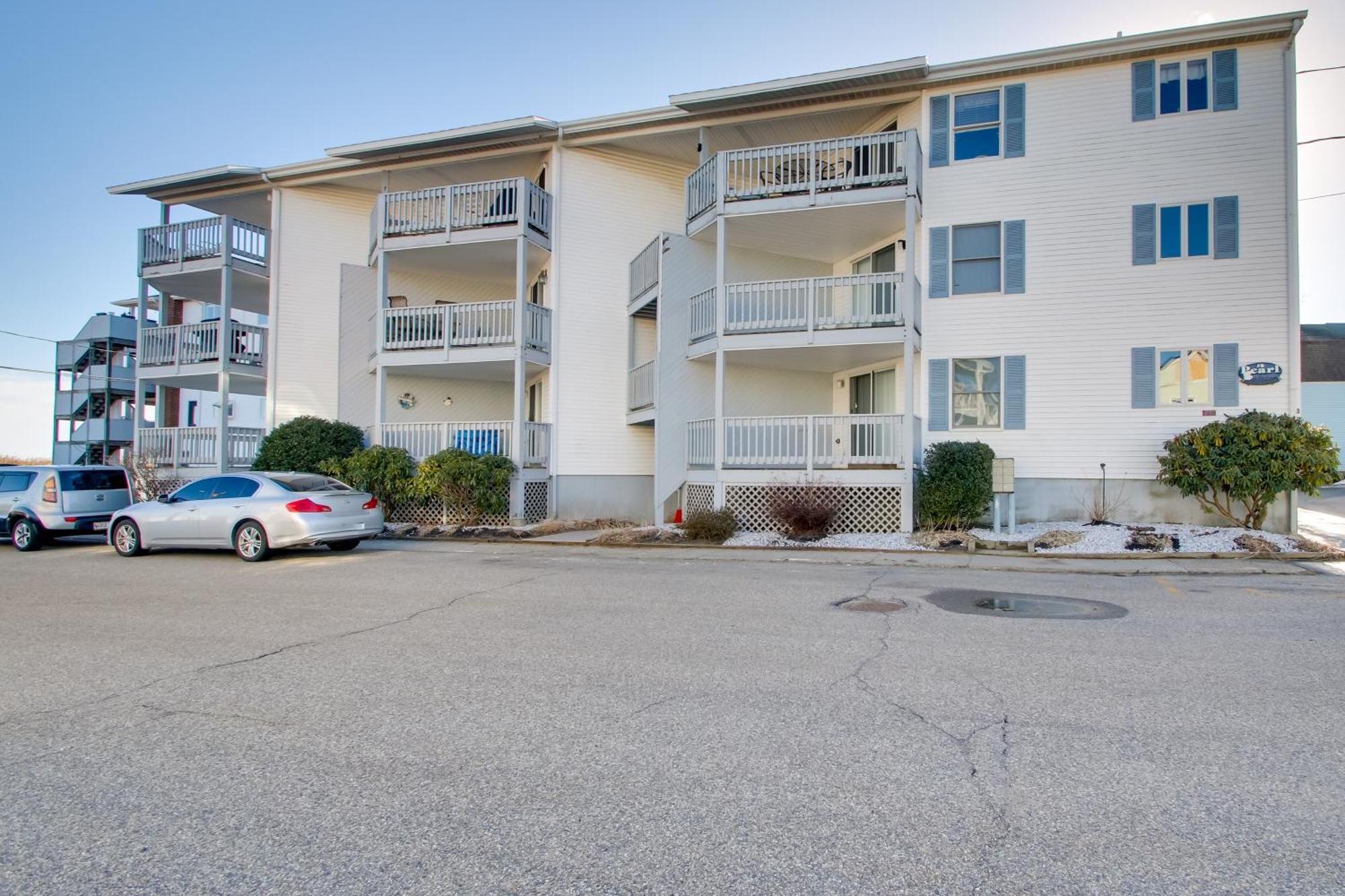 Beachfront Old Orchard Beach Condo With Balcony Екстер'єр фото