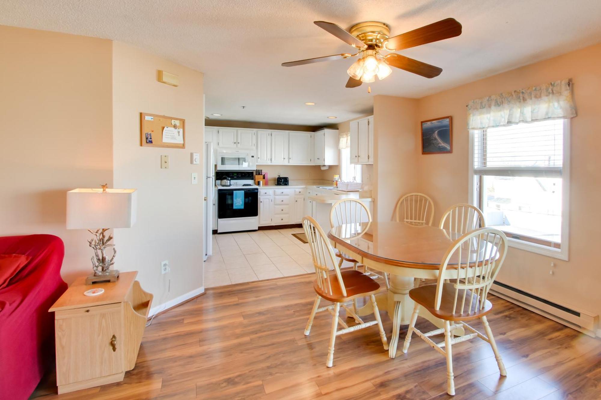 Beachfront Old Orchard Beach Condo With Balcony Екстер'єр фото