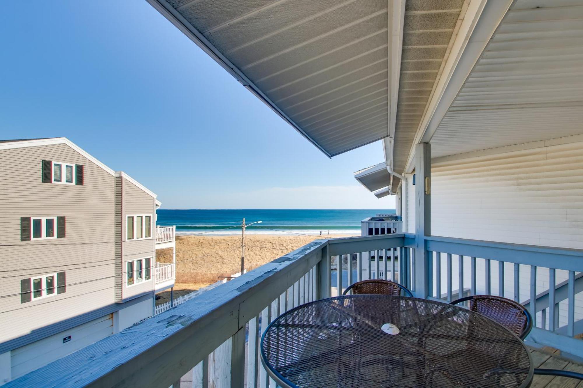 Beachfront Old Orchard Beach Condo With Balcony Екстер'єр фото